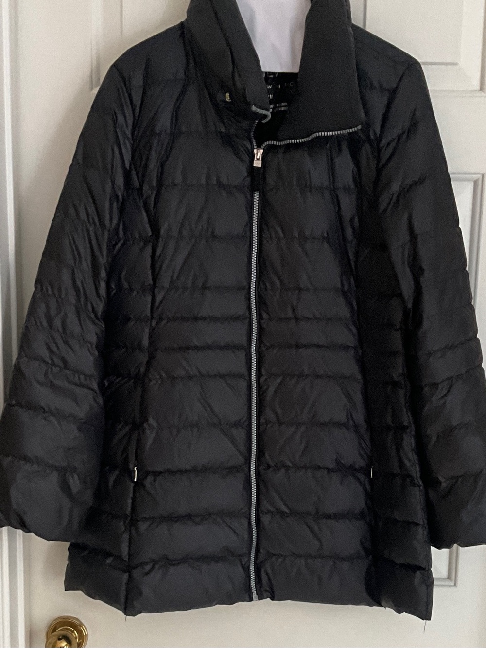 Black Quilted Puffer Jacket - Lightweight Warmth